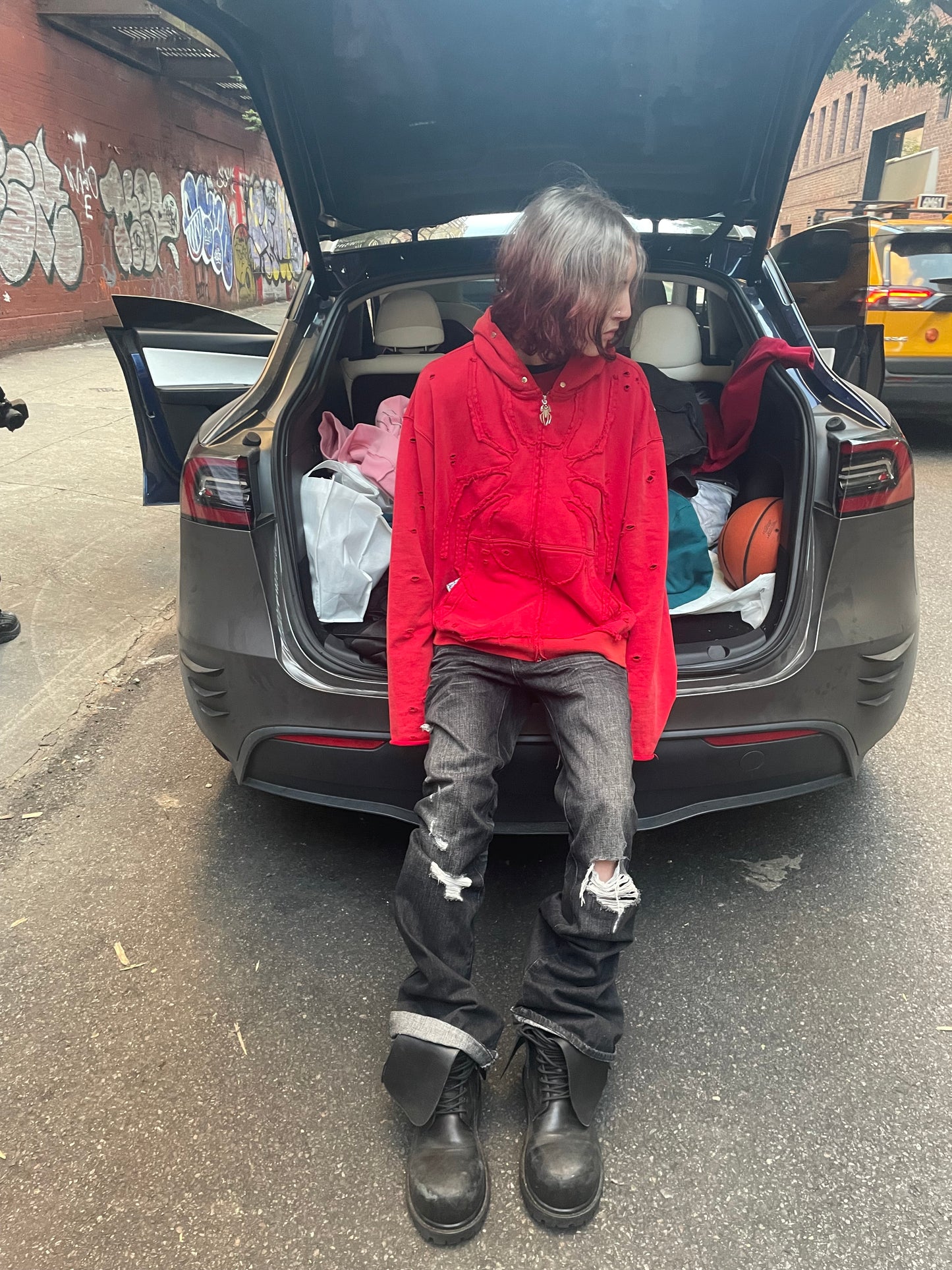 "pain" red fur hoodie